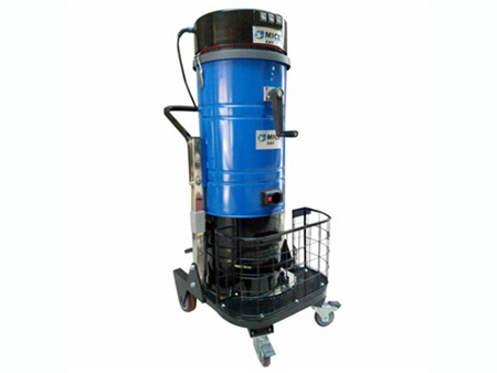 Industrial Vacuum Cleaner